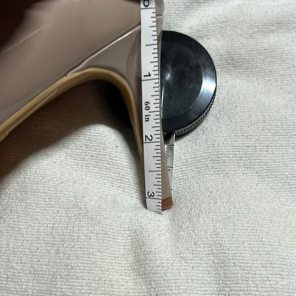 Calvin Klein Patent Taupe Heels NWOT 8.5 - Picture 8 of 9
